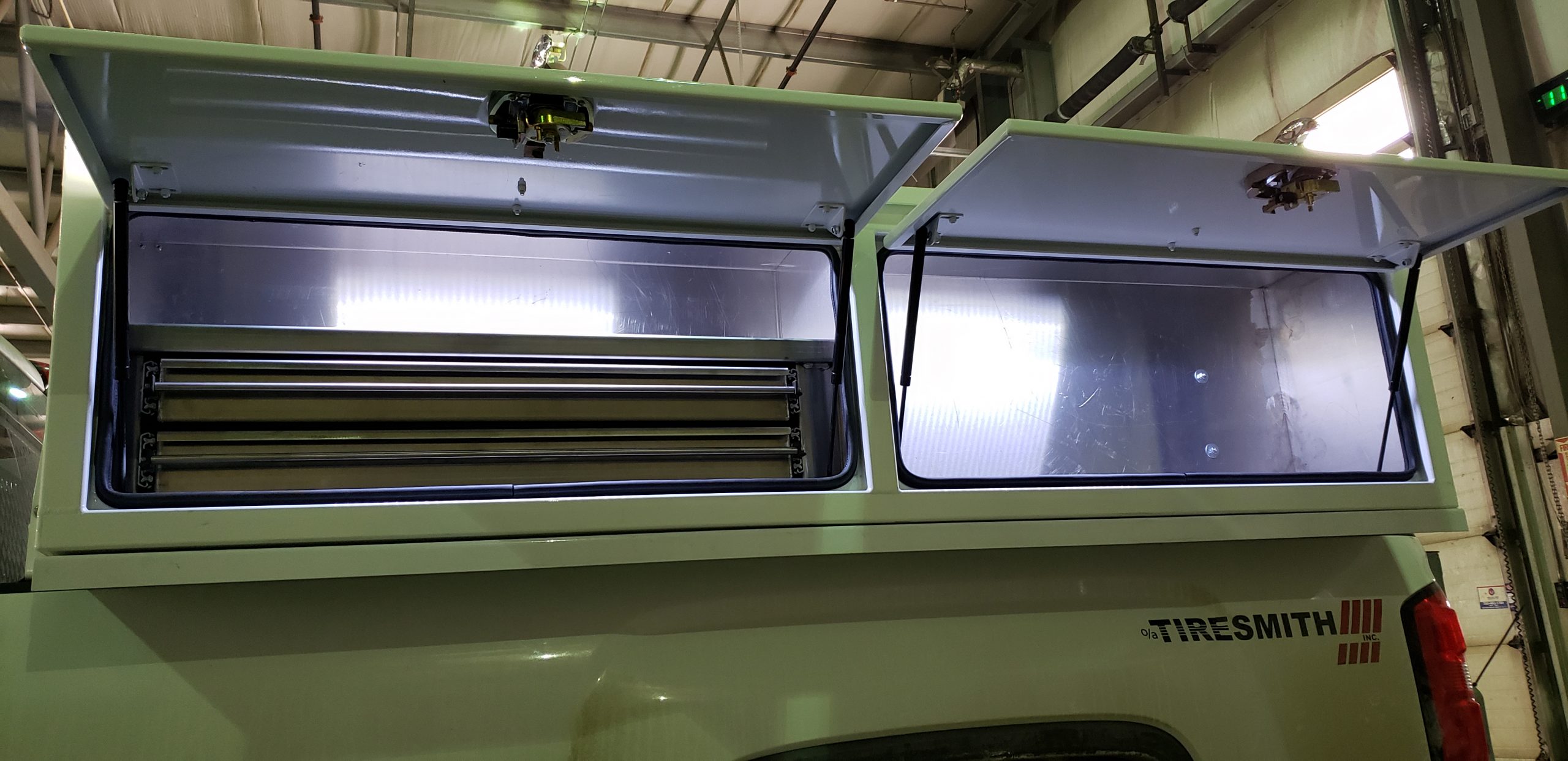 Tiresmith TB8741 - Detail View